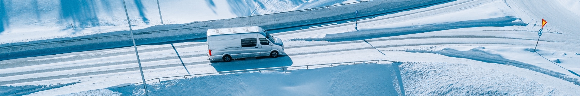 Header - rijden in sneeuw met camper